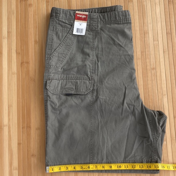 WRANGLER Authentic Cargo 6 Pockets Shorts Size 48 Color Gray Brand New With Tags - Picture 6 of 11